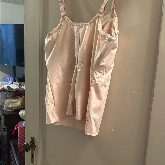 Two Ruby Ribbon Shapewear Bra Pieces - Picture 9 of 13